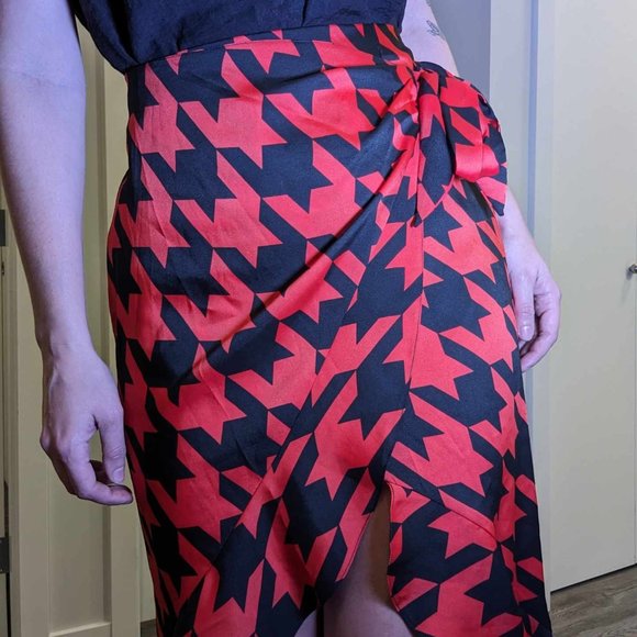 {River Island} Bold Printed Wrap Skirt with Ruffle Hem BNWT Geometric Maximalist - Picture 2 of 6